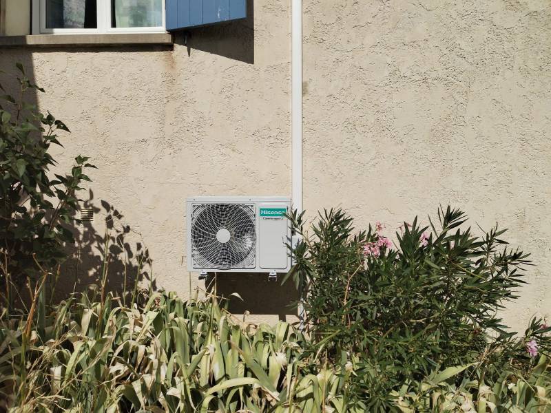 Installation de pompes à chaleur air/air à Rasteau par Lunasol, expert en transition énergétique dans le Vaucluse