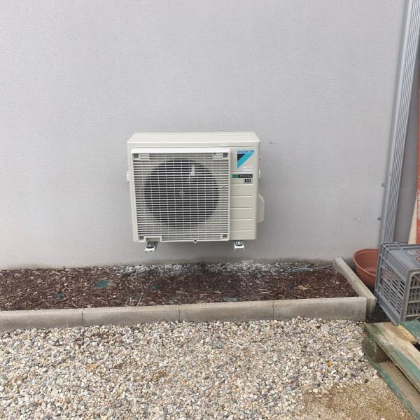 Maison Airbnb à Caromb équipée d’une pompe à chaleur silencieuse