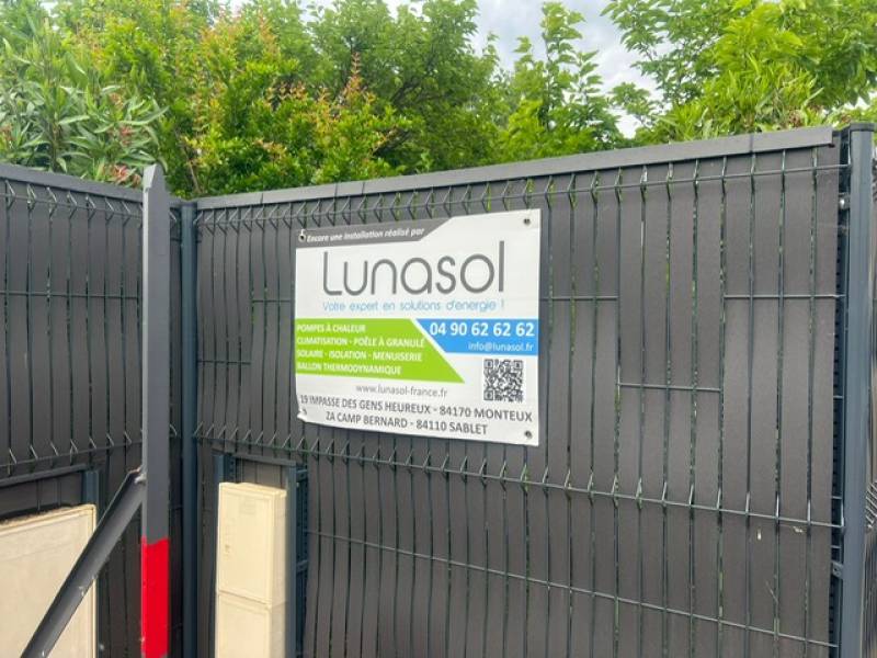 Pompe à chaleur réversible installée chez des retraités à Valréas