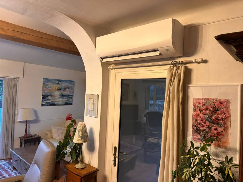 Installation d'un mono split daikin sensira 5kw vaison la romaine lunasol