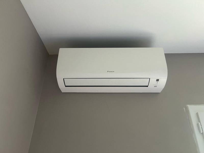 Installation de climatisation Daikin à Piolenc par Lunasol.