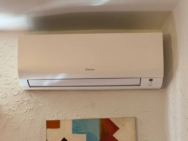 Installation de 2 climatisations Daikin 2,5 kW et Sensira 3,5 kW à L’Isle-sur-la-Sorgue