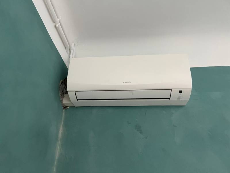 Climatisation murale Daikin Sensira installée par Lunapac à Sainte-Cécile-les-Vignes : confort thermique assuré toute l’année