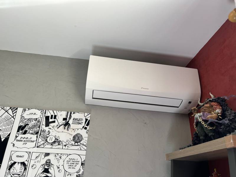 Installation climatisation Daikin 2,5 kW pour chambres à Sainte-Cécile-les-Vignes