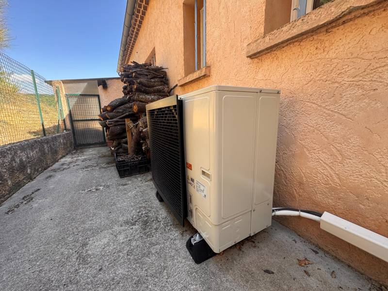 Installation d'une pompe à chaleur 11 kW avec un plancher chauffant à Valréas